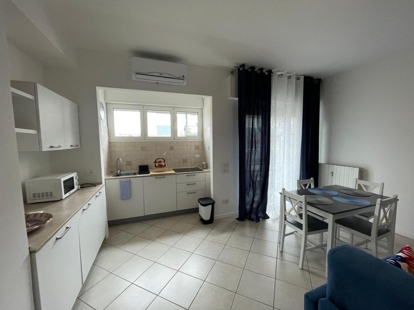 Queen Train Station Noemi & Angel Apartamento